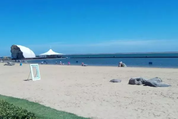 上海碧海金沙和金山城市沙灘哪個好