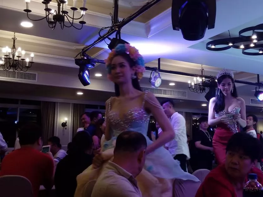 泰國哪里有人妖表演 泰國人妖表演多少錢 泰國哪里有人妖表演 泰國人妖表演多少錢