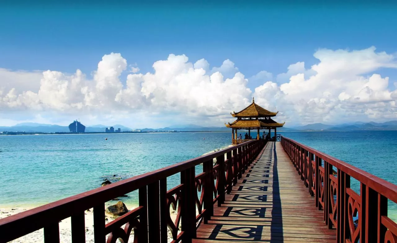 海南蜈支洲島情人橋Valentine Bridge