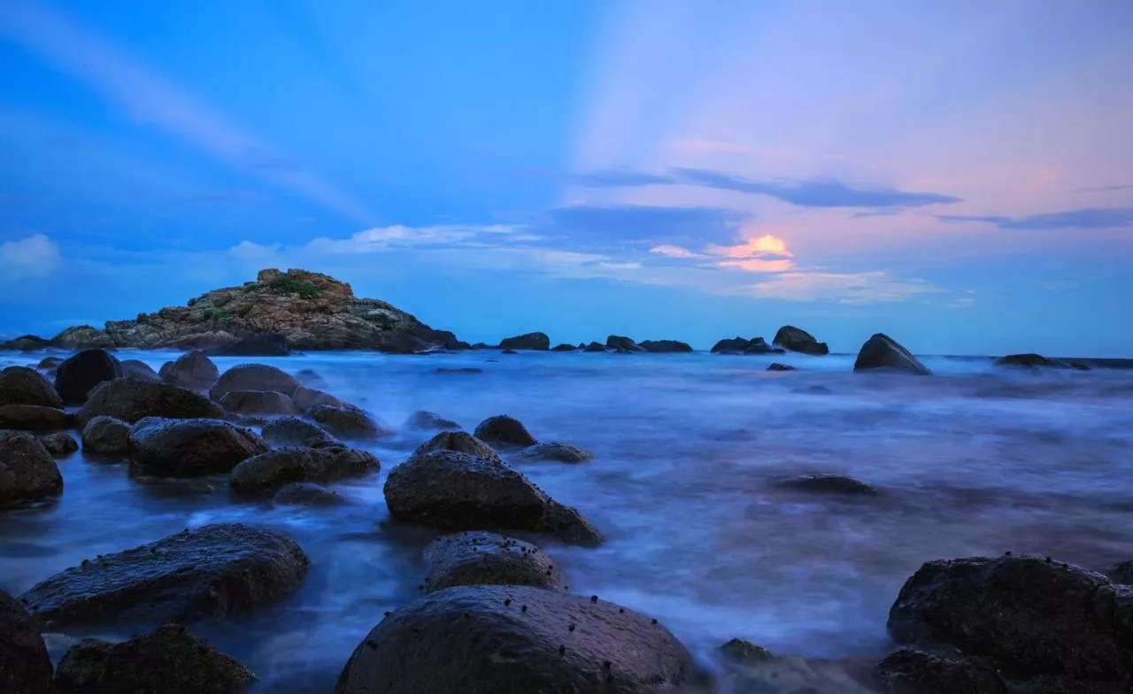 海南蜈支洲島情人島Lovers Island