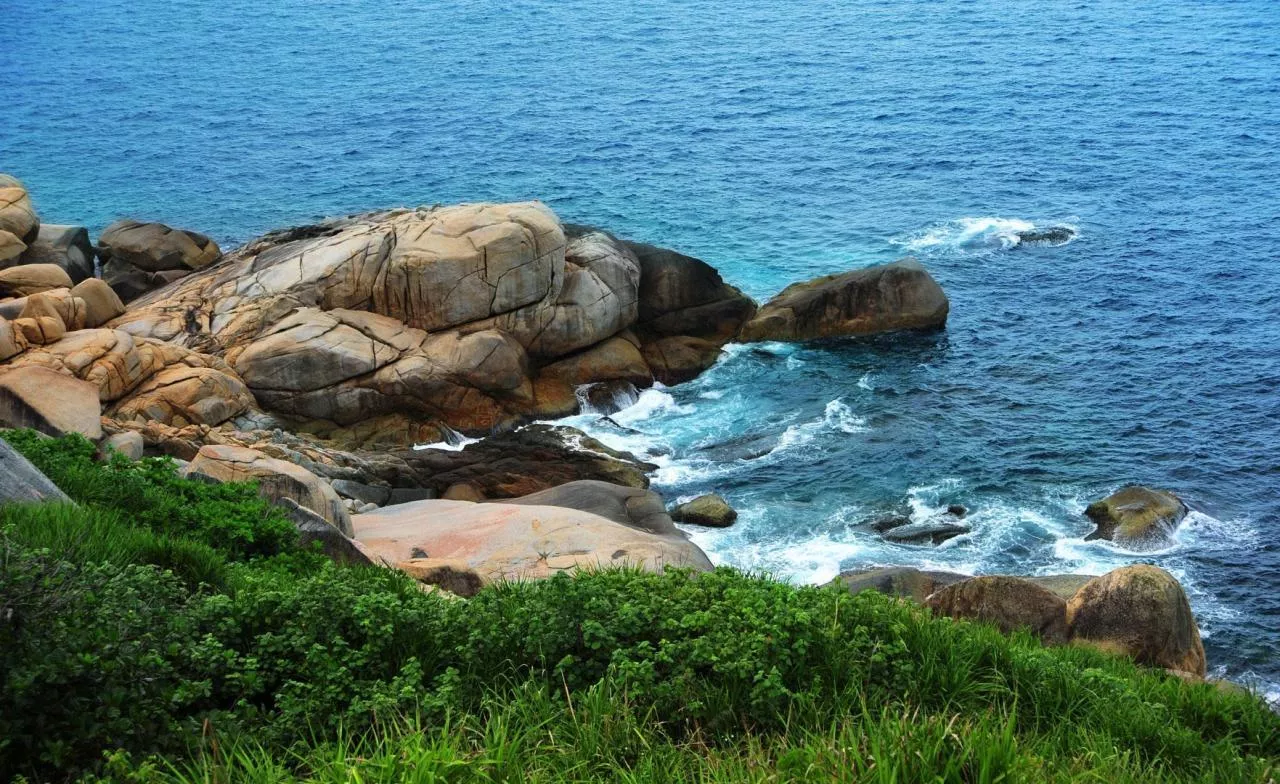 海南蜈支洲島金龜探海Herbie Goes to Sea