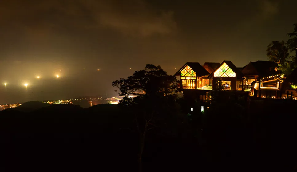 人間天堂鳥巢度假村之月光下夜天堂酒吧